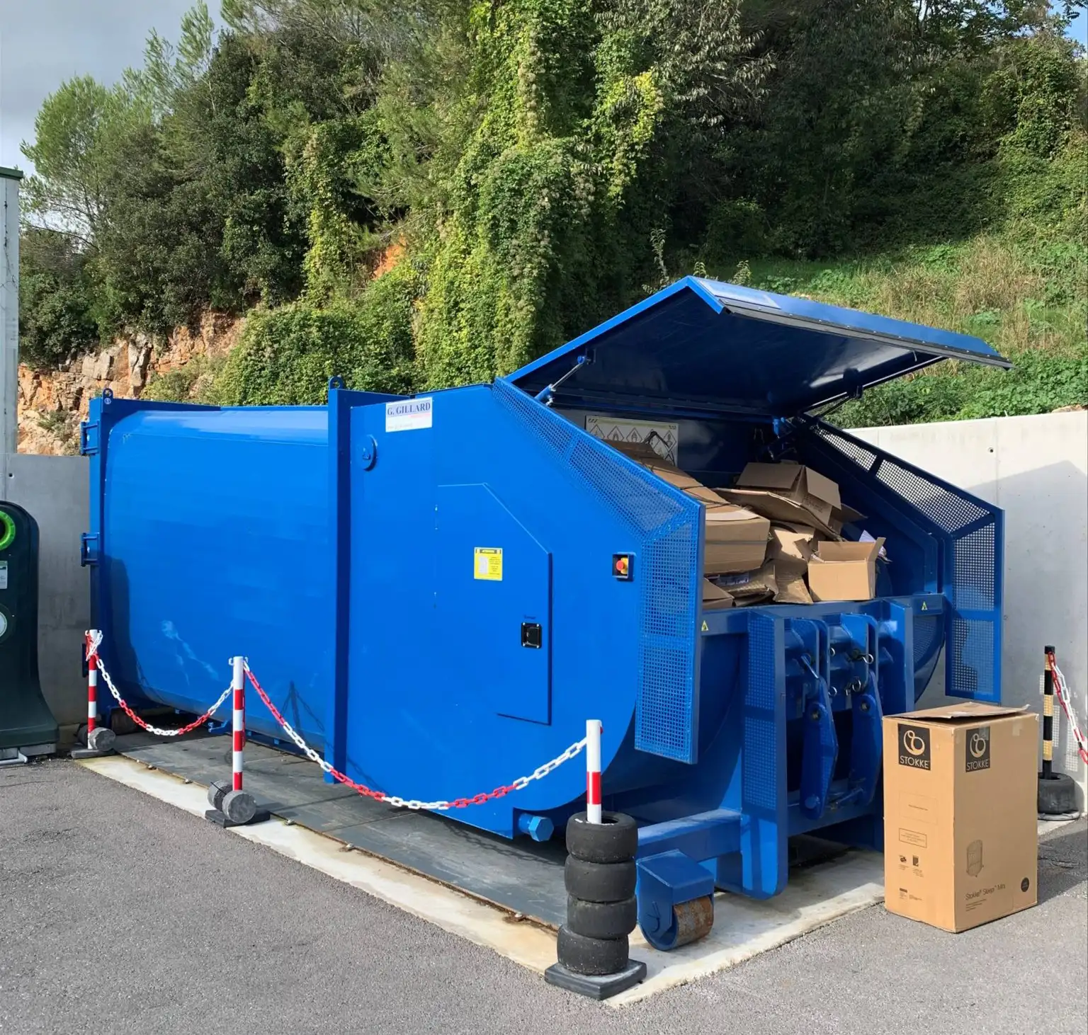 compacteur-monobloc-ork-mk5-mk7-dechets-encombrants-ferraille-bois-capacite-pelle-brevet