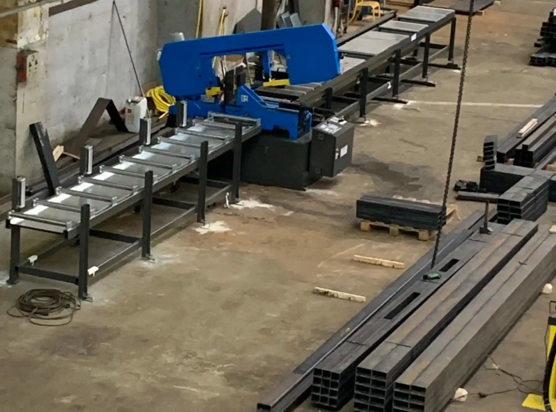 usine-gillard-champagne-sur-seine-robot-de-soudure-fabrication-bennes-compacteurs
